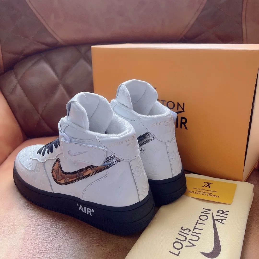 P500 Loui* Vuitto* x OFF-WHITE x Nike tripartite collaboration! Trendy and cool men's high-top casual sports shoes with unrivaled color matching. The design idea basically continues the style of THE TEN. The Swoosh line and tongue label have a very familiar visual effect and are both fashionable and trendy! A must-have for fashionistas! The effect on your feet is absolutely stunning! Size: 38-45